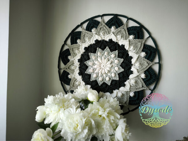 zalia balta mandala lotosas5